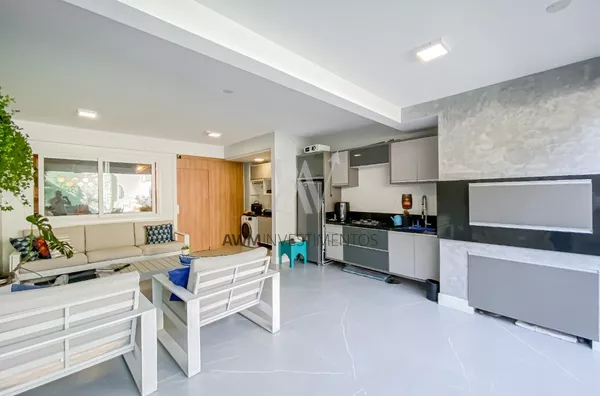 Casa para venda, 4 quarto(s),  Chacara Das Pedras, Porto Alegre