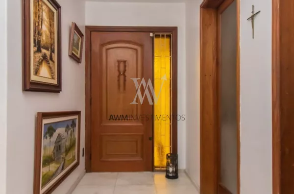 Awm Vende Casa 3 dormitório no Bairro Três Figueiras, Porto Alegre