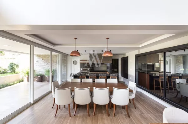 Awm  vende Apartamento duplex 03 dormitórios, 03 suítes no Bairro  Menino Deus, Porto Alegre