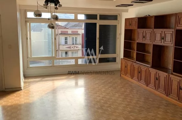 Awm Vende Apartamento 3 dormitórios,1 suíte no Bairro   Petrópolis, Porto Alegre