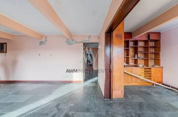 Awm Vende Casa  03 dormitórios no Bairro  Chácara Das Pedras, Porto Alegre