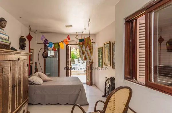 Awm Vende Casa no Bairro Moinhos  De Vento, Porto Alegre