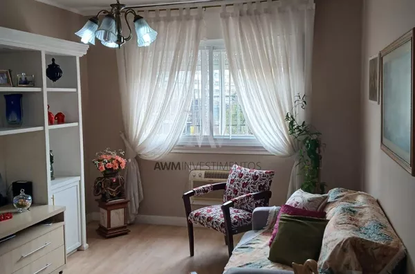 Awm Vende Apartamento  03 dormitórios no Bairro Menino Deus, Porto Alegre