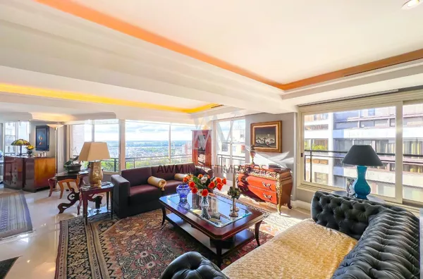 Awm Vende Cobertura 05 dormitórios no Bairro  Moinhos  De Vento, Porto Alegre