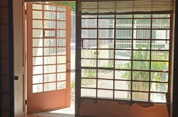 Awm Vende Casa 03 dormitórios no Bairro,  Rio Branco Porto Alegre