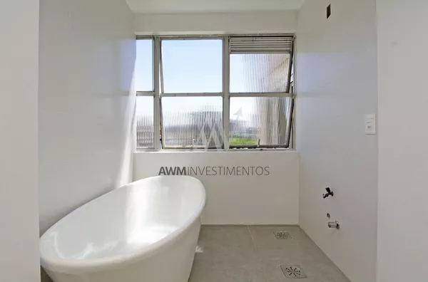 Awm Vende Cobertura 03 dormitórios, 01 suíte  no Bairro  Bela Vista, Porto Alegre