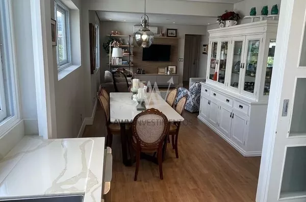 Awm Vende Apartamento 02 dormitórios , 02 suítes no Bairro  Floresta, Porto Alegre