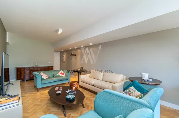 Awm Vende Apartamento 03 dormitórios 01 suíte no Bairro Moinhos  De Vento, Porto Alegre