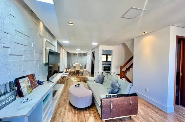 Awm Vende Casa em condomínio no Bairro  Cristal, Porto Alegre