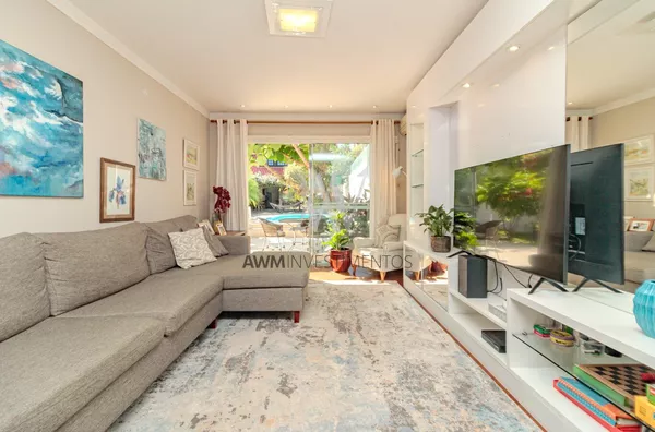 Awm Vende Casa 3 dormitórios, 1 suíte no Bairro  Higienopolis, Porto Alegre