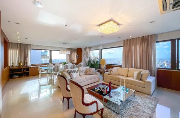 Awm Vende Cobertura triplex no Bairro  Bela Vista, Porto Alegre