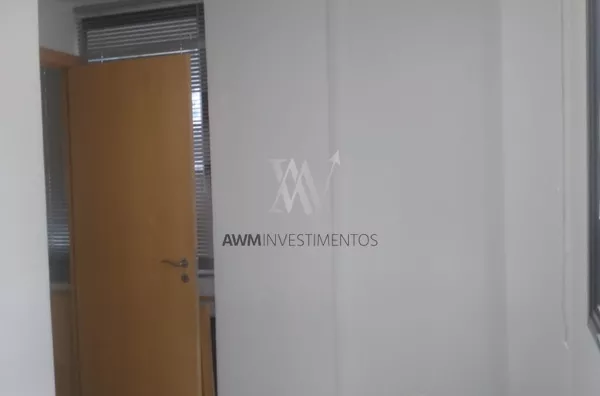 Awm Vende Sala comercial com vaga no Bairro Três Figueiras, Porto Alegre