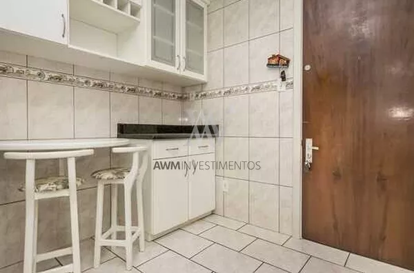 Awm Vende Apartamento 03 dormitórios no Bairro  Centro Histórico, Porto Alegre