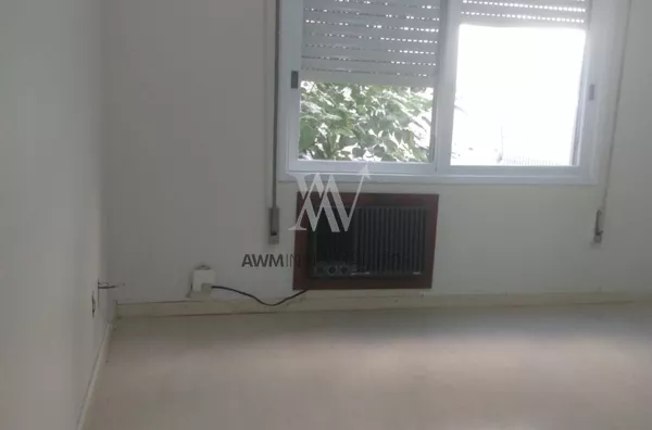 Awm Vende Apartamento  01 dormitório no Bairro Floresta, Porto Alegre