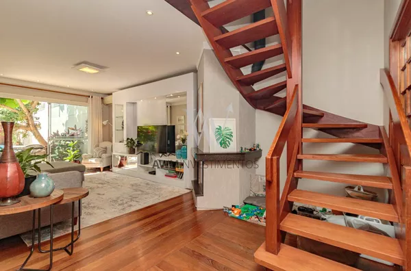 Awm Vende Casa 3 dormitórios, 1 suíte no Bairro  Higienopolis, Porto Alegre