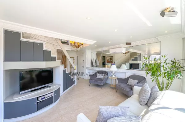 Awm Vende Cobertura 04 dormitórios ,sendo 01 suíte no Bairro  Bela Vista, Porto Alegre