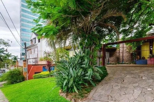 Awm Vende Casa de 4 dormitórios no Bairro Chácara das Pedras.