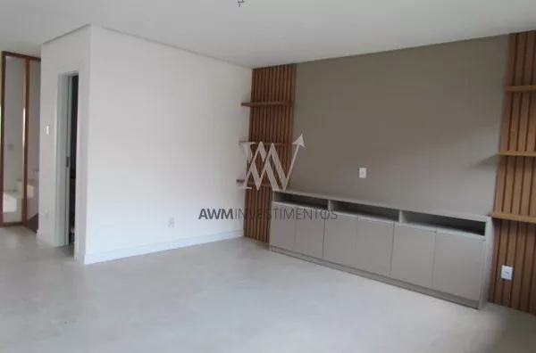 Awm vende Casa 03 dormitórios  no Bairro Chácara das Pedras , Porto Alegre