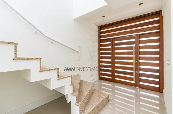 Awm Vende Casa 03 dormitórios  03 suítes no bairro Chacara Das Pedras, Porto Alegre