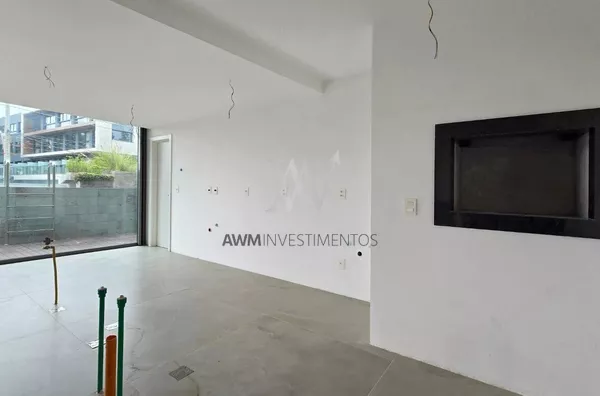 Awm Vende Casa em condomínio 03 dormitórios , 03 suítes no Bairro 2 Três Figueiras, Porto Alegre