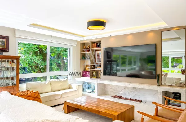 Awm Vende Apartamento 03 dormitórios sendo 03 suítes no Bairro  Petrópolis, Porto Alegre