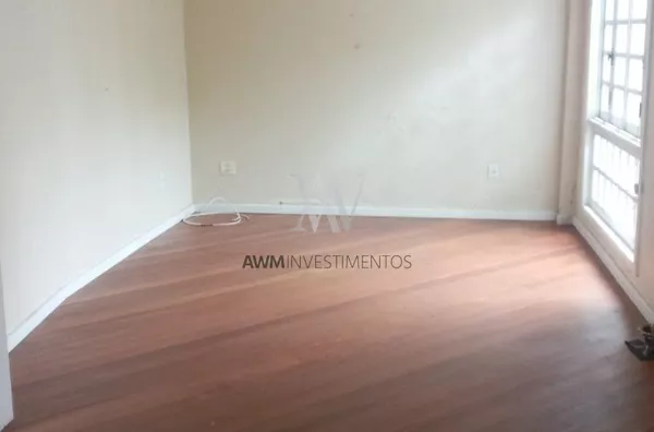 Awm Vende Casa 04 dormitórios no Bairro Jardim Sabará, Porto Alegre