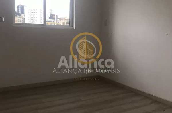 EXCELENTE APARTAMENTO NO CENTRO - Edifício Colibri
