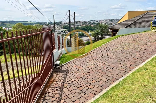 Casa para venda 01 Suíte, 02 Dormitórios, Amadori pato branco