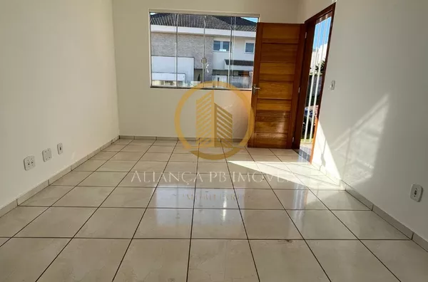 EXCELENTE CASA PARA LOCAÇÃO com 01 suíte mais 02 quartos em área privilegiada do Bairro Fraron - Foto 4