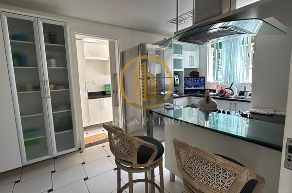 Sobrado Triplex Alto Padrão Construtivo,  Centro, Pato Branco