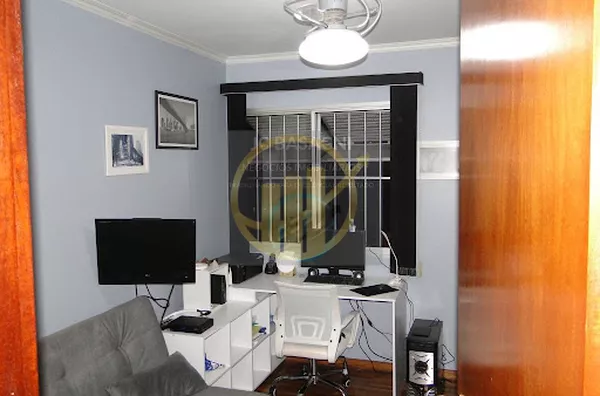 Apto na Vila Mariana com:Dorms 3Suítes 1Banheiros 2Vagas 2Área útil 67,64	Com piscina, quadra, academia, churrasqueira, play ground, área de serviço.