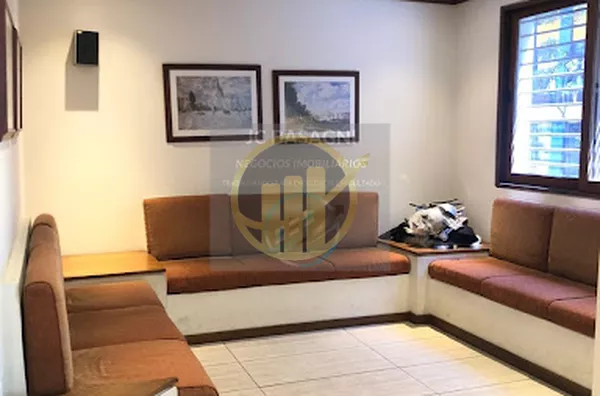 Sobrado comercial com area total 140 m2 Terreo 70 m2 1 andar  50 m2 Terreo 3 salas amplas 1 banheiro 1 andar 2 salas amplas 1 banheiro 