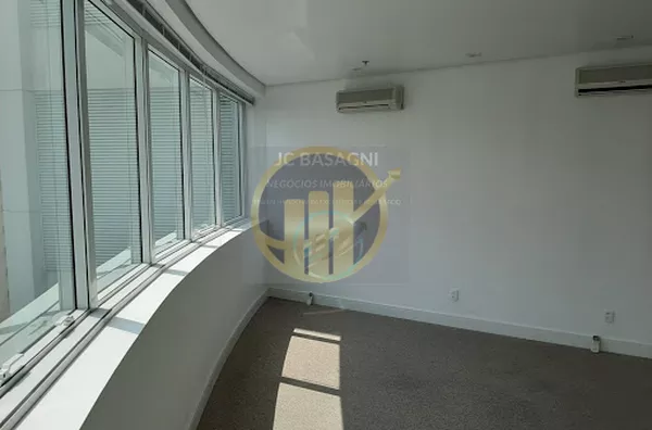 São Paulo  Conjunto Comercial Sala  Bela VistaConjunto comercial de 153 m2, pronto para uso, com ar condicionado, piso em carpete, divisorias, copa, varanda, 2 banheiros e 5 vagas de garagem.Edificio comercial de alto padrão na região da Avenida Pauli
