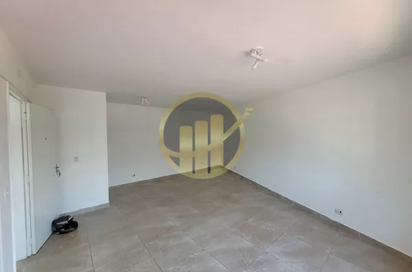 Sala Comercial para Aluguel em Guarapiranga - R$ 1.200,00 + IPTU R$ 76,55 = Pacote R$ 1.276,55!!!