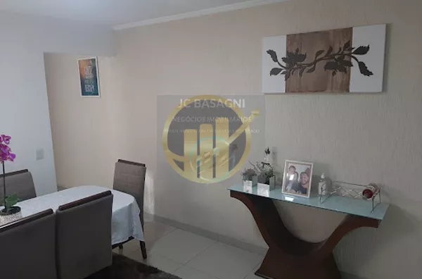 Belo Sobrado a Venda com 3 dormitórios sendo 1 suite com closet  – R$ 800.000,00 no Jd. Guarapiranga!!!