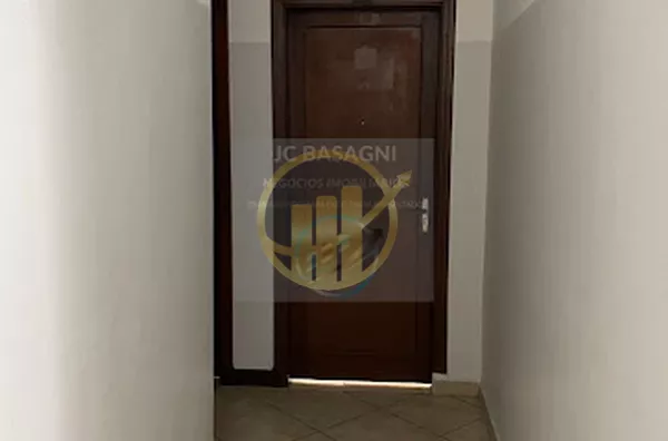 Sala Comercial no Centro de S. André no 2o andar 
Sala 13 com IPTU, Água, Luz, Faxina semanal 
Incluídos no Aluguel.