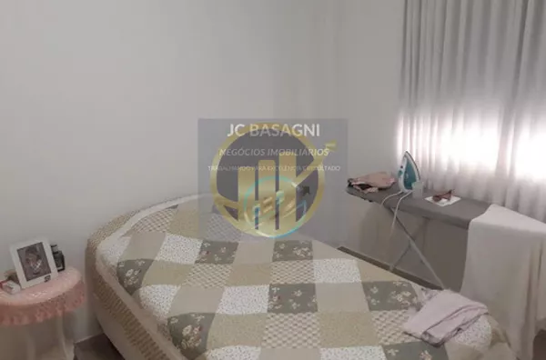 O empreendimento localizado na Rua Doutor Nicolau de Sousa Queiros 711, Vila Mariana, Sao Paulo, SP, possui 13 pavimentos e foi construído em 1970 em um terreno com 585 m2.otimo para morar, excelente para investir  alta procura. Apartamento Vila Mariana