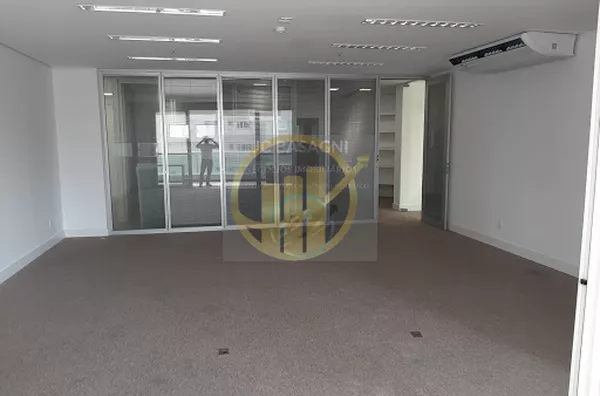 São Paulo  Conjunto Comercial Sala  Bela VistaConjunto comercial de 153 m2, pronto para uso, com ar condicionado, piso em carpete, divisorias, copa, varanda, 2 banheiros e 5 vagas de garagem.Edificio comercial de alto padrão na região da Avenida Pauli
