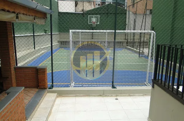 Apto na Vila Mariana com:Dorms 3Suítes 1Banheiros 2Vagas 2Área útil 67,64	Com piscina, quadra, academia, churrasqueira, play ground, área de serviço.