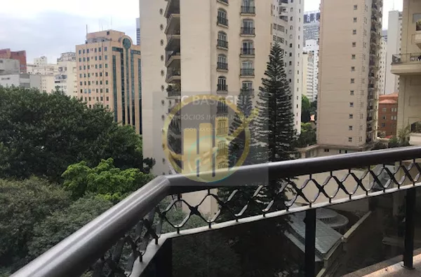 Lindo Apto. Alto Padrao com 258,55 m2 4 vagas 1 deposito na garagem 3 suites sendo 1 delas master, com 2 banheiros, closet e varanda e a outra suite com varanda Sala com lareira Sala de televisão Sala de jantar Lavabo Cozinha Copa area de se