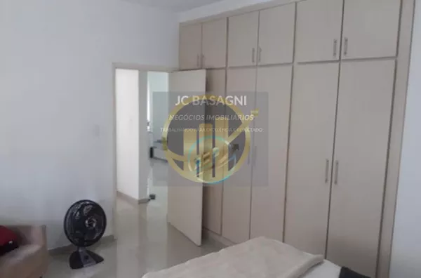 O empreendimento localizado na Rua Doutor Nicolau de Sousa Queiros 711, Vila Mariana, Sao Paulo, SP, possui 13 pavimentos e foi construído em 1970 em um terreno com 585 m2.otimo para morar, excelente para investir  alta procura. Apartamento Vila Mariana