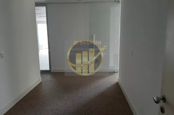 São Paulo  Conjunto Comercial Sala  Bela VistaConjunto comercial de 153 m2, pronto para uso, com ar condicionado, piso em carpete, divisorias, copa, varanda, 2 banheiros e 5 vagas de garagem.Edificio comercial de alto padrão na região da Avenida Pauli