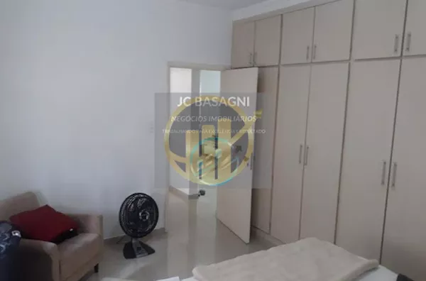 O empreendimento localizado na Rua Doutor Nicolau de Sousa Queiros 711, Vila Mariana, Sao Paulo, SP, possui 13 pavimentos e foi construído em 1970 em um terreno com 585 m2.otimo para morar, excelente para investir  alta procura. Apartamento Vila Mariana