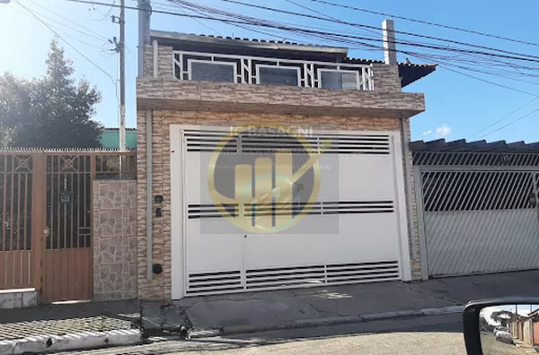 Belo Sobrado a Venda com 3 dormitórios sendo 1 suite com closet  – R$ 800.000,00 no Jd. Guarapiranga!!!