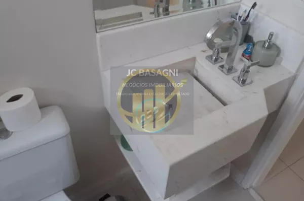 Lindo apartamento na Bela Vista 2 Quartos, todo reformado com móveis de qualidade, uma vaga.