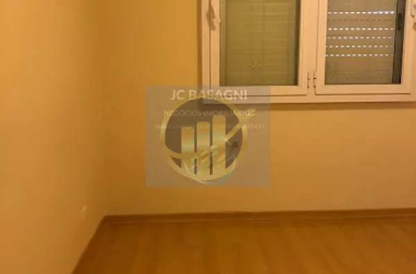 Lindo Apto com 110 m2 2 vagas 3 dormitorios sendo 1 suite com ar condicionado janelas antirruidos na suite e em 1 dormitorio. Living amplo com ar condicionado Lavabo Banheiro social Banheiro de servico area de servico 
