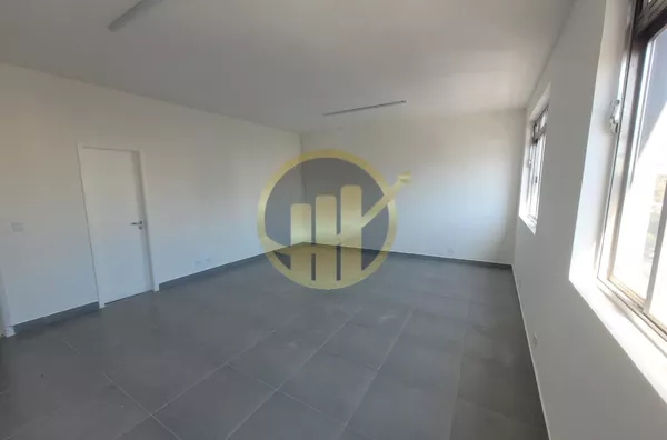 Sala Comercial para Aluguel na Guarapiranga - R$ 1.500,00 + IPTU R$ 83,30 = Pacote R$ 1.583,00!!!