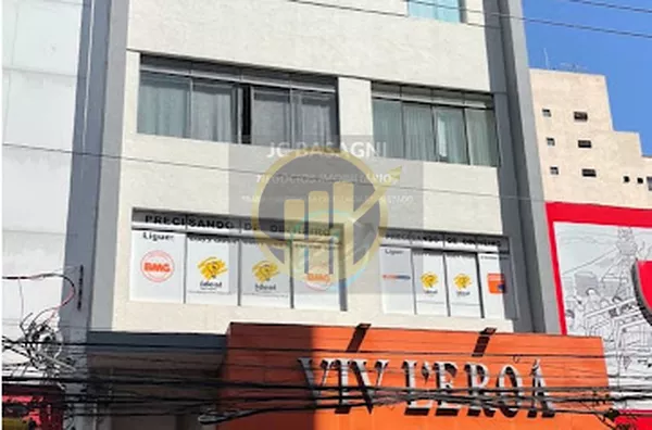 Sala Comercial no Centro de S. André no 2o andar 
Sala 12 com IPTU, Água, Luz, Faxina semanal 
Incluídos no Aluguel.
