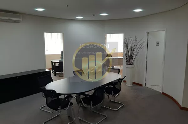 São Paulo - Conjunto Comercial/Sala - Bela Vista
Conjunto Comercial de Alto Padrão Mobiliado, no Jardim Paulista são 157m, 5 vagas todos com ar condicionado com 3 banheiros. Pé direito alto, com varanda, copa e recepção. Pronto para uso

Edifício comercia