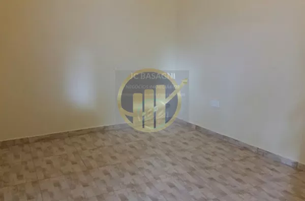 Linda casa térrea 3 dormitórios mais 2 edículas, totalizando 5 dormitórios, Sala, Cozinha, 2 banheiros sendo 1 com box de vidro, armário embutido em 2 dormitórios, garagem para 2 carros, amplo quintal coberto e outra parte descoberta, ótima localização, p